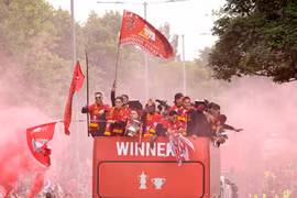 Liverpool ăn mừng hoành tráng dù thua trận chung kết Champions League