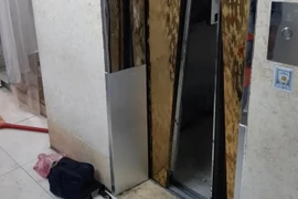 Thành phố Hồ Chí Minh: Giải cứu 9 người mắc kẹt trong thang máy