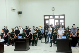Vụ gần 200 triệu lít xăng: Bị cáo chối tội, Viện Kiểm sát đối chất