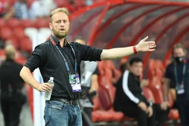 AFF Cup 2022: HLV Polking thận trọng trước chung kết lượt về