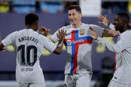 Lewandowski giúp Barca chạy đà hoàn hảo cho 'đại chiến' với Bayern