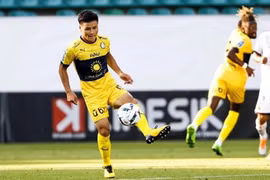 Pau FC thua đậm trong ngày Quang Hải trở lại băng ghế dự bị