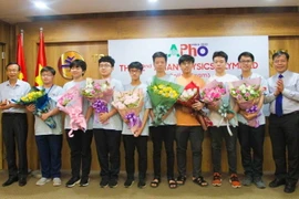 8 học sinh Việt Nam đoạt giải tại Olympic Vật lý châu Á-TBD