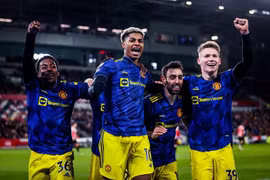 Premier League: Tottenham thắng ngược không tưởng, M.U hạ Brentford