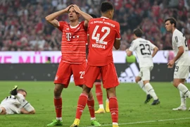 Bayern trải qua trận thứ 5 liên tiếp không thể đánh bại Gladbach