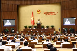 Bộ trưởng Bộ Văn hóa, Thể thao và Du lịch Nguyễn Văn Hùng phát biểu giải trình, làm rõ một số vấn đề đại biểu Quốc hội nêu. (Ảnh: Doãn Tấn/TTXVN)