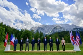 Lãnh đạo G7 và lãnh đạo Liên minh châu Âu tại Hội nghị thượng đỉnh G7 ở Elmau, Đức ngày 26/6. (Ảnh: AFP/TTXVN)