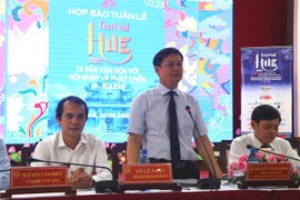Phó Chủ tịch UBND tỉnh Thừa Thiên-Huế Nguyễn Thanh Bình phát biểu tại buổi họp báo. (Ảnh: Đỗ Trưởng/TTXVN)