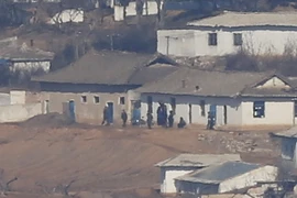 Cuộc sống của người dân Triều Tiên tại một làng gần biên giới với Hàn Quốc. (Nguồn: YONHAP/TTXVN)