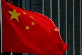 ​Nhiều lá cờ của Trung Quốc tại Olympic 2016 bị lỗi in ấn, với 4 ngôi sao nhỏ nằm theo chiều thẳng đứng. (Nguồn: CNN)