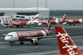 Máy bay của hãng hàng không AirAsia tại sân bay Kuala Lumpur, Malaysia ngày 1/7. (Nguồn: EPA/TTXVN)