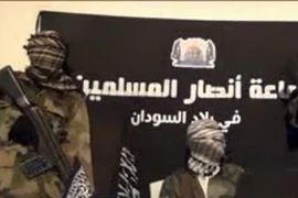 Các thành viên nhóm Hồi giáo cực đoan Ansaru, một nhánh của Boko Haram tại một địa điểm bí mật tháng 11/2012. (Nguồn: AFP/TTXVN)