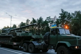 Xe quân sự của Ukraine trên một tuyến đường ở Kiev ngày 10/7. (Nguồn: EPA/TTXVN)