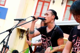 Phạm Anh Khoa làm chuyện... "ngược đời" trước live concert “Phá”? 