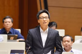 Phó Thủ tướng Vũ Đức Đam giải trình, làm rõ một số vấn đề đại biểu Quốc hội nêu. (Ảnh: Trọng Đức/TTXVN)