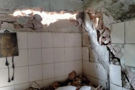 Một nhà ở của người dân xã Hua Păng, huyện Mộc Châu, tỉnh Sơn La bị thiệt hại. (Ảnh: TTXVN phát)