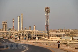 Nhà máy lọc dầu Abqaiq của Công ty Aramco ở Saudi Arabia. (Ảnh: AFP/TTXVN)