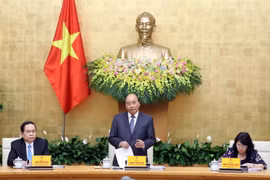 Thủ tướng Nguyễn Xuân Phúc, Chủ tịch Hội đồng Thi đua- Khen thưởng Trung ương phát biểu khai mạc. (Ảnh: Thống Nhất/TTXVN)