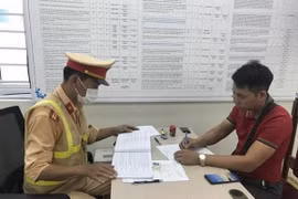 Xử phạt tài xế xe khách quay đầu trên cao tốc từ video của người dân