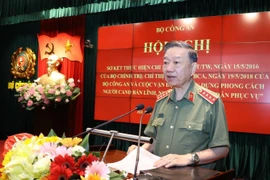 Đại tướng Tô Lâm, Ủy viên Bộ Chính trị, Bí thư Đảng ủy Công an Trung ương, Bộ trưởng Bộ Công an phát biểu khai mạc Hội nghị. (Ảnh: Văn Điệp/TTXVN)