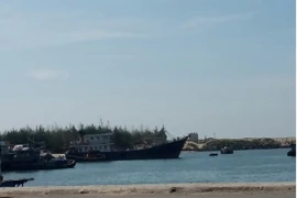 Nhiều tàu 67 của ngư dân Bà Rịa-Vũng Tàu đã phải nằm bờ vì không mua được bảo hiểm. (Ảnh: Hoàng Nhị/TTXVN)
