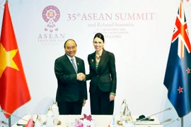 Trong chương trình Hội nghị Cấp cao ASEAN lần thứ 35, sáng 4/11/2019, tại Thủ đô Bangkok/Nonthaburi, Thái Lan, Thủ tướng Nguyễn Xuân Phúc gặp song phương Thủ tướng New Zealand Jacinda Ardern. (Ảnh: Thống Nhất/TTXVN)