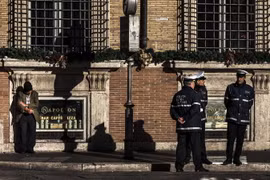 Cảnh sát Italy. (Ảnh: AFP/TTXVN)