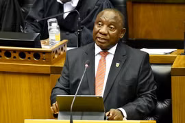 Tổng thống Nam Phi Cyril Ramaphosa đọc Thông điệp quốc gia thường niên. (Ảnh: Phi Hùng/TTXVN)
