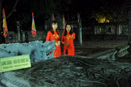 Khám phá vẻ đẹp cổ kính của quần thể khu di tích cố đô Hoa Lư về đêm 