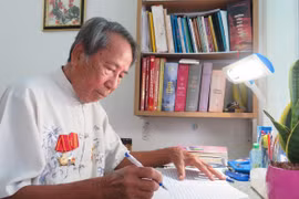 Cựu chiến binh Hoàng Lưu. (Ảnh: Phan Sáu/TTXVN)