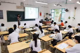 Thực hiện giãn cách xã hội (Ảnh: Thanh Tùng/TTXVN)