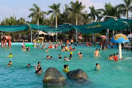 Hai trẻ tử vong khi chơi ở hồ bơi trong khu du lịch sinh thái
