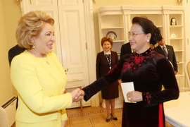 Chủ tịch Quốc hội Nguyễn Thị Kim Ngân hội kiến Chủ tịch Hội đồng Liên bang Nga Valentina Ivanovna Matvienko. (Ảnh: Trọng Đức/TTXVN)