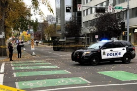 Cảnh sát Canada điều tra tại hiện vụ tấn công ở Edmonton ngày 1/10. (Nguồn: The SUN/ TTXVN)