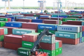 Bãi tập kết container tại Cảng Đình Vũ, Hải Phòng. (Ảnh: Lâm Khánh/TTXVN)
