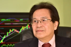 Chuyên gia tài chính Phạm Nam Kim. (Ảnh: Nguyễn Thái/Vietnam+)