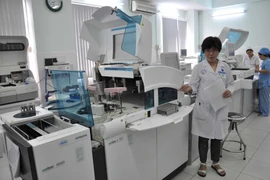 Lần đầu tiên đưa hệ thống xét nghiệm tự động trong chẩn đoán ung thư