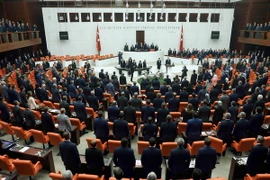 Tổng thống Thổ Nhĩ Kỳ Recep Tayyip Erdogan phát biểu tại phiên họp Quốc hội ở Ankara ngày 1/10/2016. (Nguồn: AFP/TTXVN) 