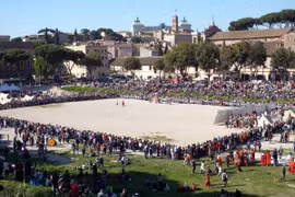 Đấu trường giác đấu tại công viên Circus Maximus đã thu hút hàng chục nghìn lượt người xem. (Nguồn: Quang Thanh/Vietnam+)