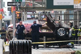 Kinh hoàng xe điên lao vào dòng người ở Quảng trường Thời Đại