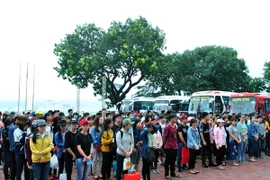 320 sinh viên Đại học Nha Trang háo hức mong chờ được về quê ăn Tết. (Ảnh: Phan Sáu/TTXVN) 