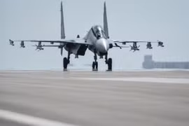 Máy bay chiến đấu của Nga đã bắt đầu rời khỏi Syria (Nguồn: RT)