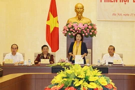  Chủ tịch Quốc hội Nguyễn Thị Kim Ngân chủ trì phiên họp thứ 7 Hội đồng Bầu cử Quốc gia. (Ảnh: Trọng Đức/TTXVN)