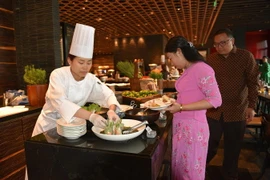 Gỏi cuốn, một món ăn được nhiều thực khách lựa chọn. (Ảnh: Hải Yến/Vietnam+)