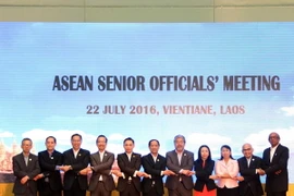 Các quan chức dự hội nghị SOM tại Lào tháng 7/2016. (Ảnh: Phạm Kiên/TTXVN) 