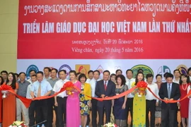 Quang cảnh lễ khai mạc trển lãm. (Ảnh: Nguyễn Chiến/Vietnam+)