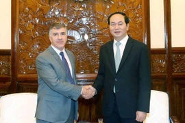 Chủ tịch nước Trần Đại Quang tiếp Đại sứ Argentina Claudio Ricardo Gutierrez đến chào từ biệt. (Ảnh: Nhan Sáng/TTXVN) 