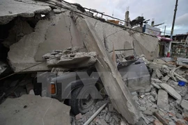 Cảnh đổ nát do trận động đất 7,8 độ Richter ở Ecuador hồi tháng 4. (Nguồn: AFP/TTXVN)