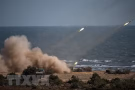 Tên lửa được phóng trên biển Caspi, CH Dagestan, Liên bang Nga. (Ảnh minh họa: AFP/TTXVN)
