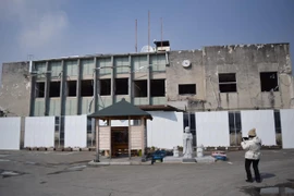 Dấu tích còn lại của tòa thị chính cũ thị trấn Otsuchi sau trận sóng thần. 